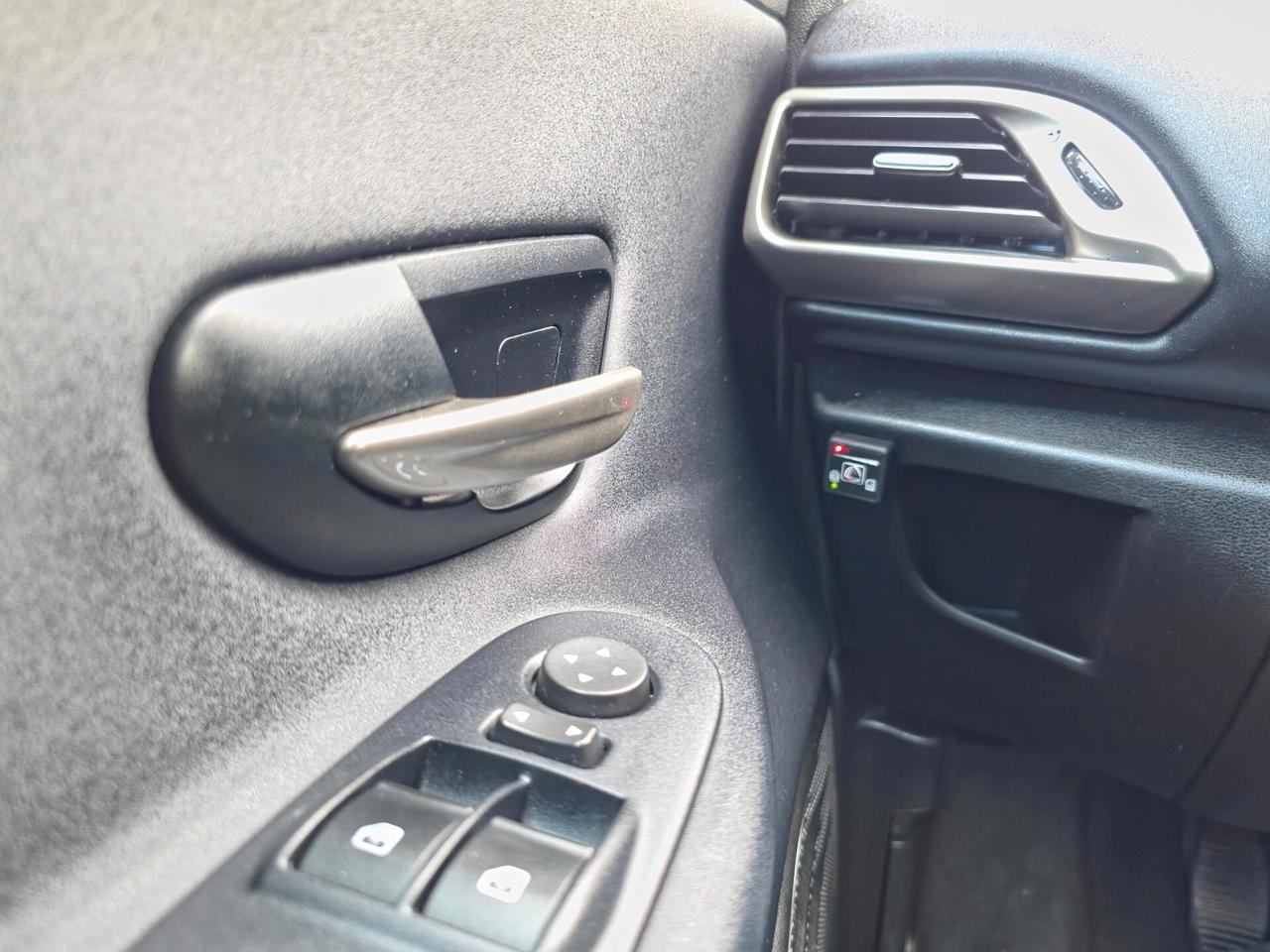 Lancia Ypsilon 1.2 69 CV 5 porte GPL Ecochic Platinum 2018-E6 NEO