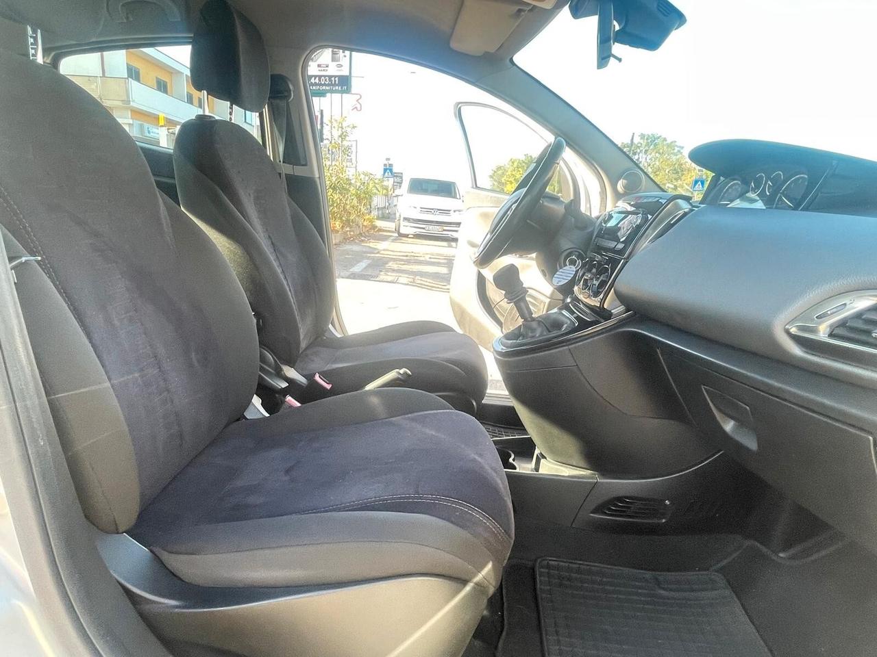 Lancia Ypsilon 0.9 TwinAir 85 CV 5 porte Metano Ecochic Gold