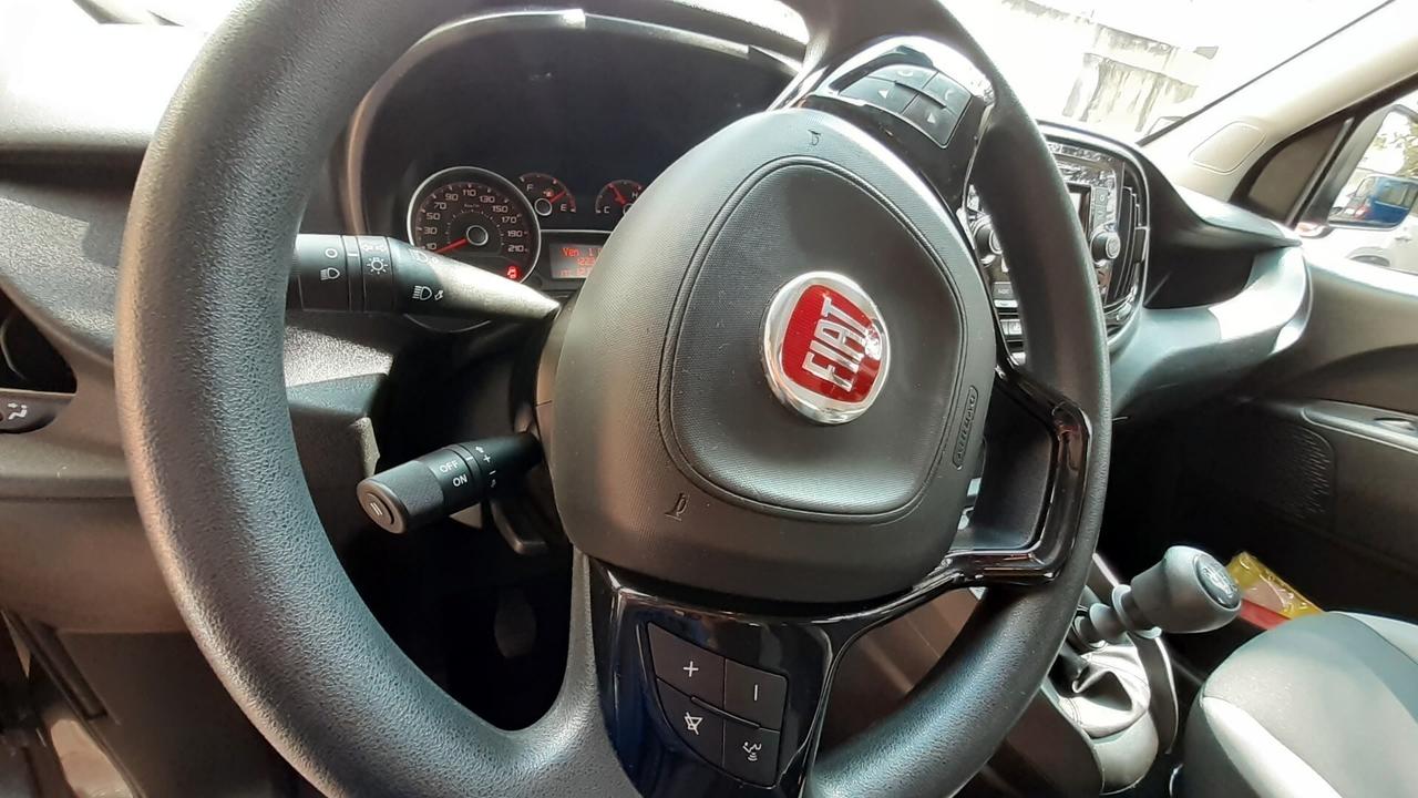 Doblo trasporto disabile pianale ribassato