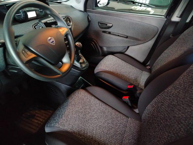 LANCIA Ypsilon 1.0 FireFly 5 porte S&S Hybrid Silver Plus