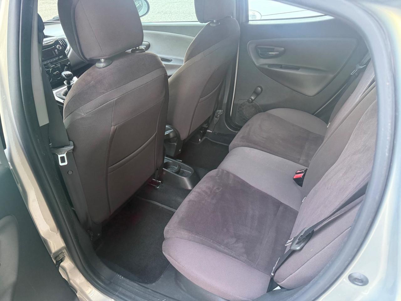 Lancia Ypsilon 1.2 69 CV 5 porte S&S Platinum