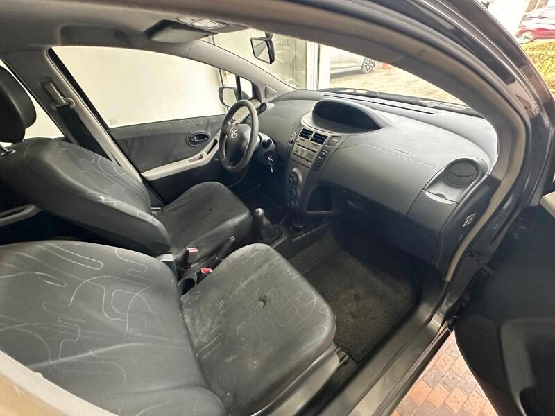 TOYOTA Yaris 2ª serie Yaris 1.0 5 porte Now GPL