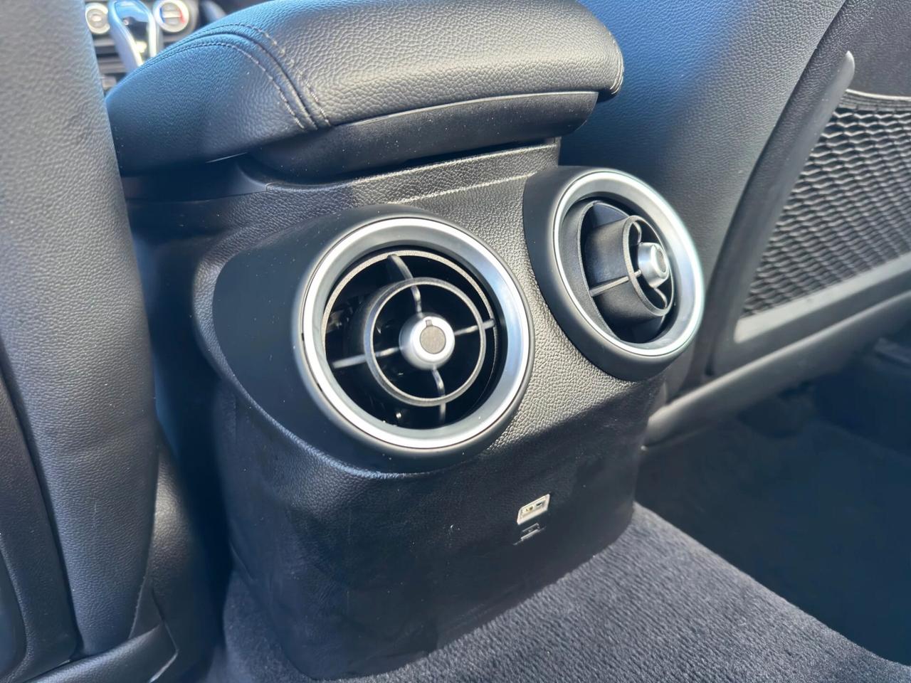 Alfa Romeo Giulia 2.0 Turbo 280 CV AT8 AWD Q4 Veloce