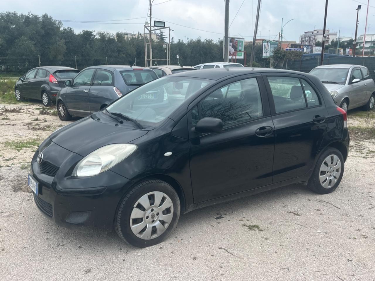 Toyota Aygo Yaris 1.0 12V VVT-i 5 porte Now