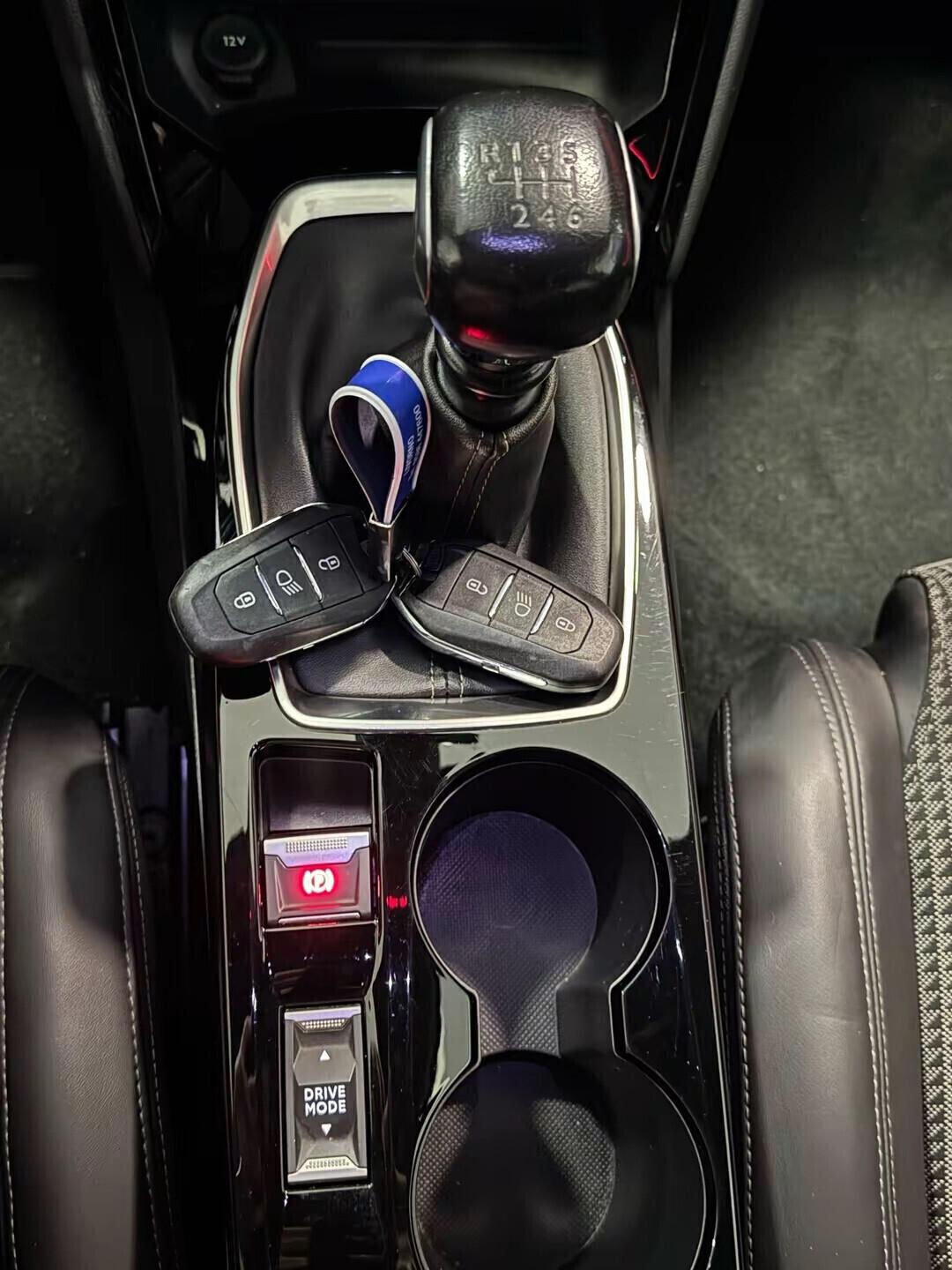 Peugeot 2008 PureTech 130 S&S EAT8 GT Line