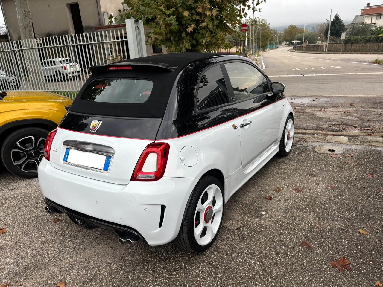 Abarth 500 C 1.4 Turbo T-Jet MTA Bicolore