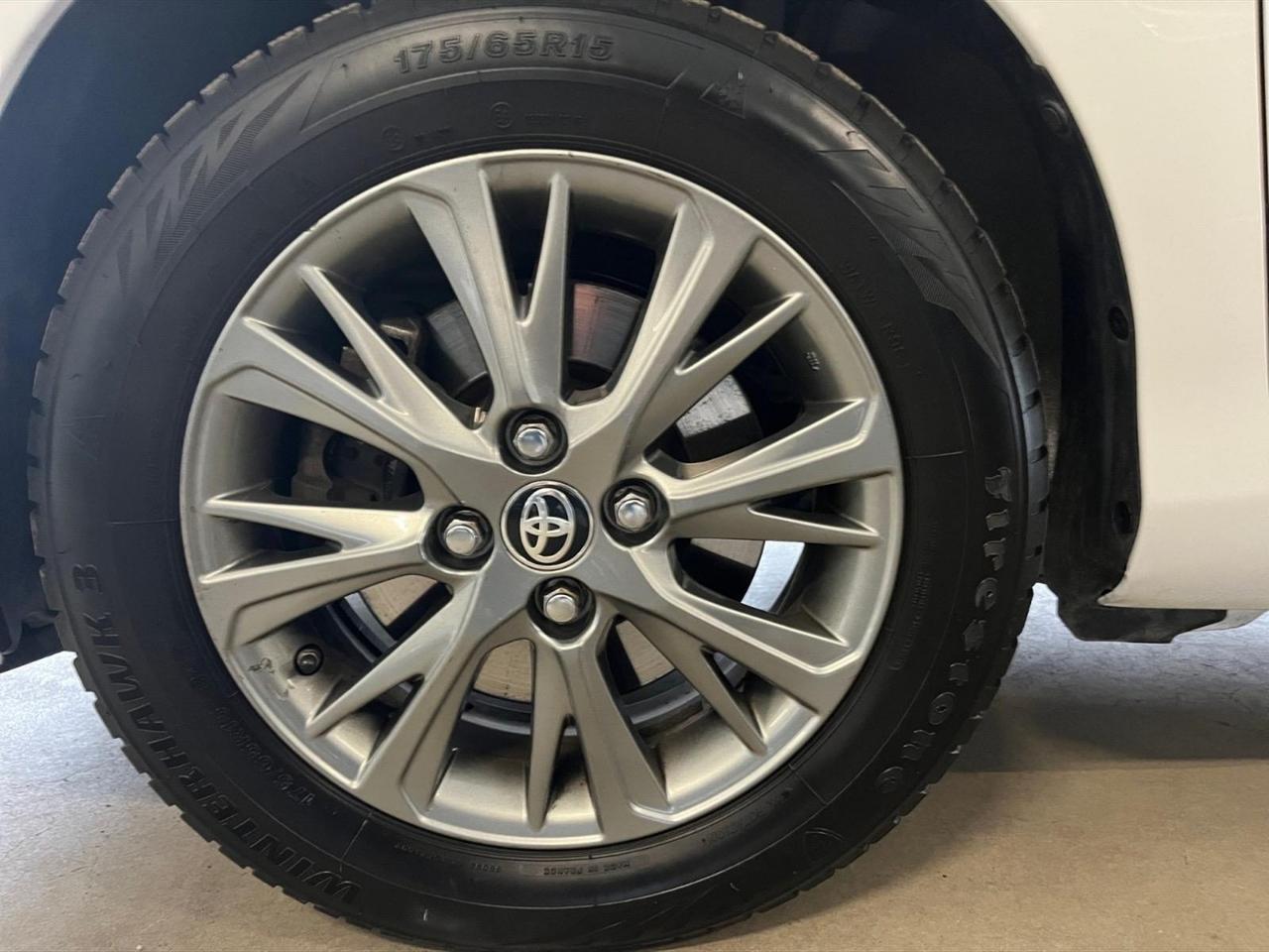Toyota Yaris 5p 1.5h active
