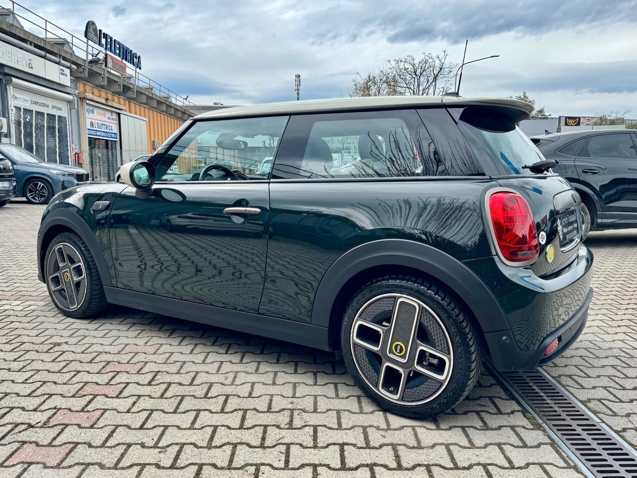Mini Full Electric Cooper SE Resolute