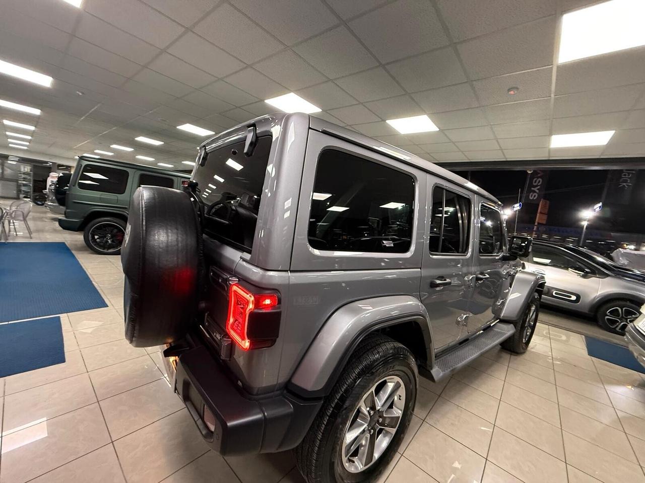 Jeep Wrangler Unlimited 2.2 Mjt II Sahara "SKY ONE"