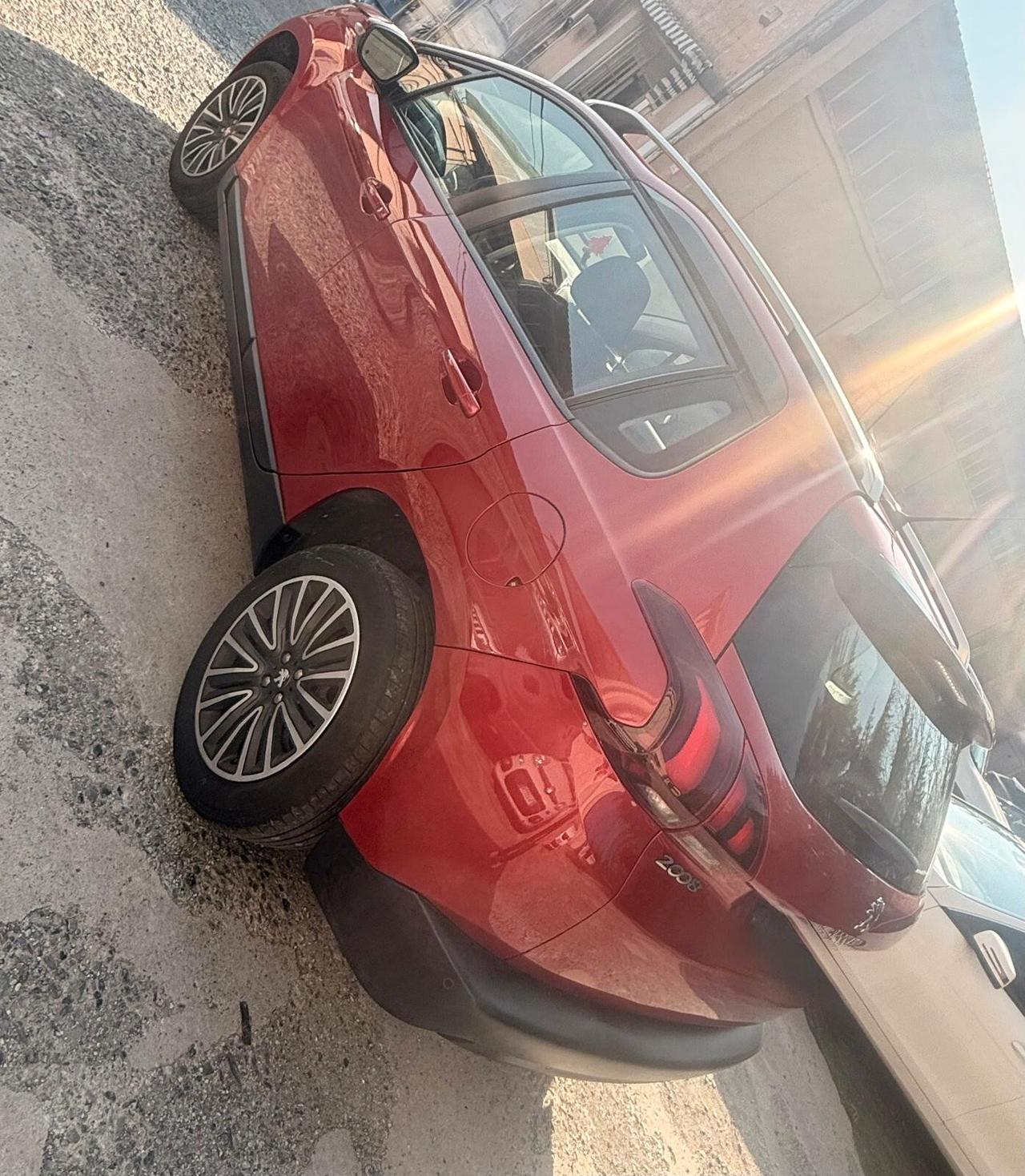 Peugeot 2008 1.2 benzina+Gpl