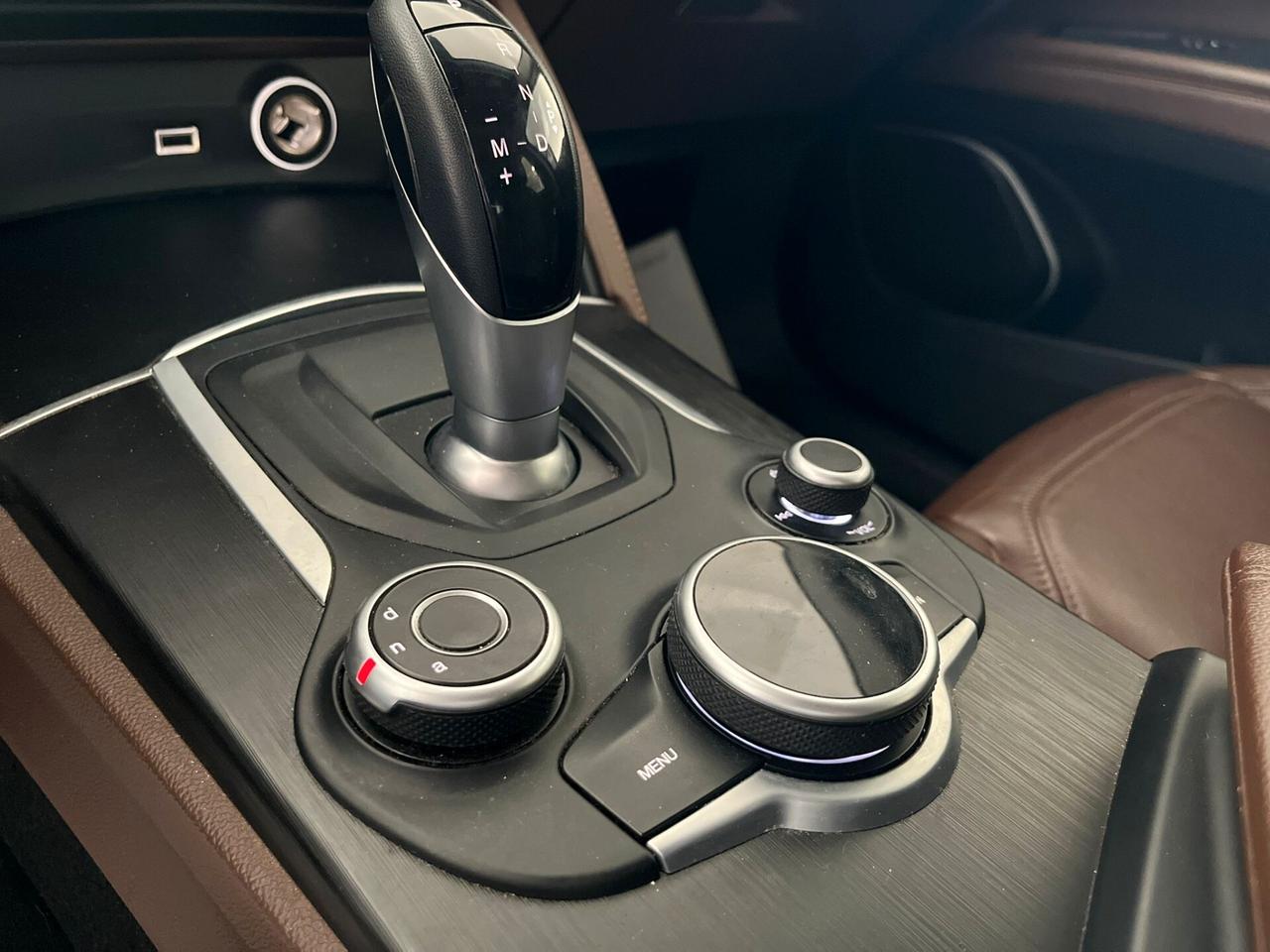Alfa Romeo Stelvio 2.2 180 CV AT8