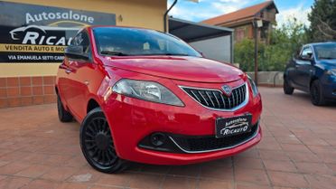 Lancia Ypsilon 1.0 FireFly 5 porte S&S Hybrid Ecochic Silver