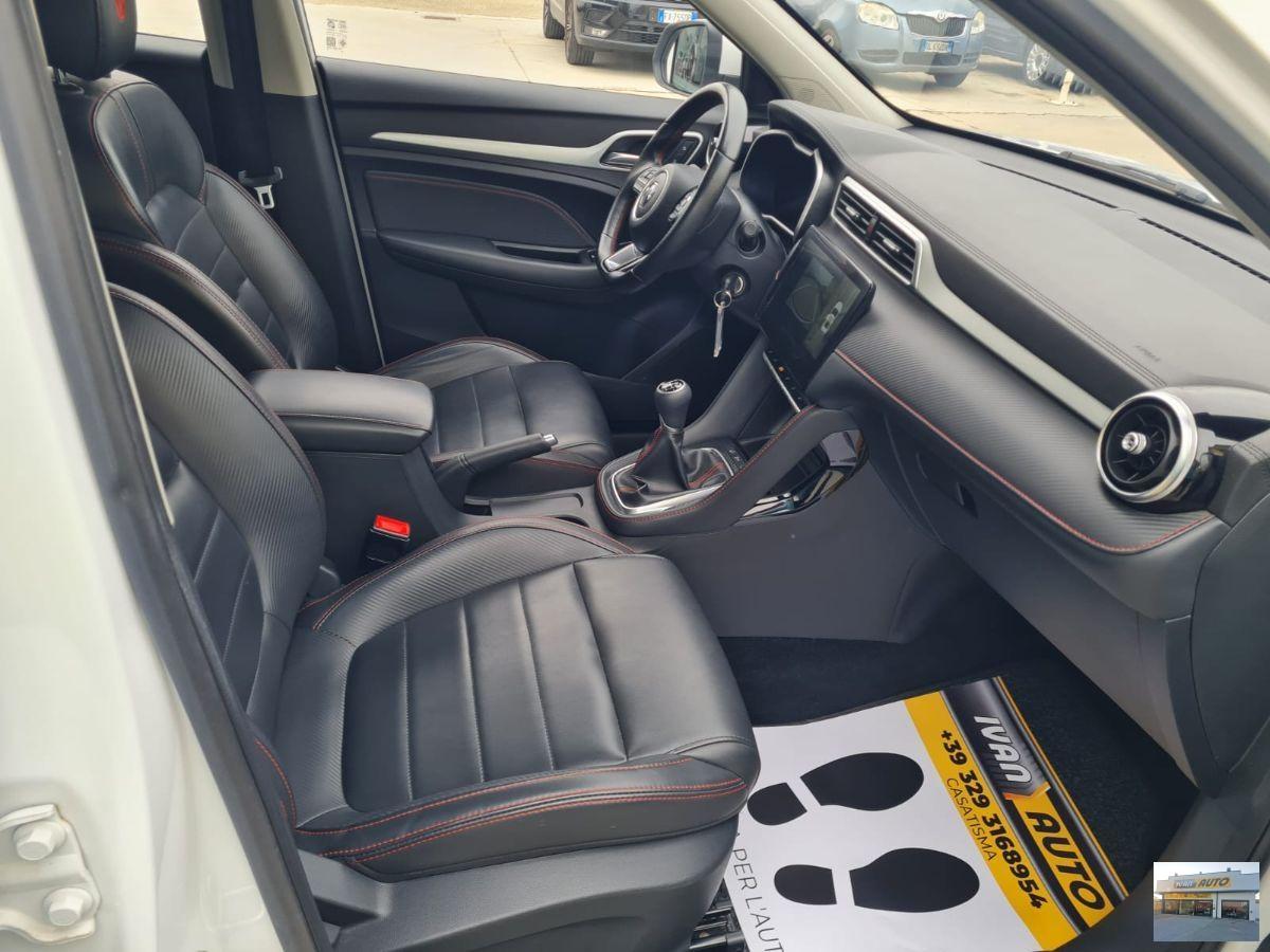 MG ZS Luxury 1.5 Benzina-Anno 2022
