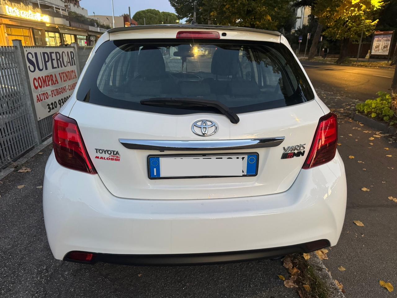 Toyota Yaris 1.0 5 porte neopaten garanzia 12 mesi