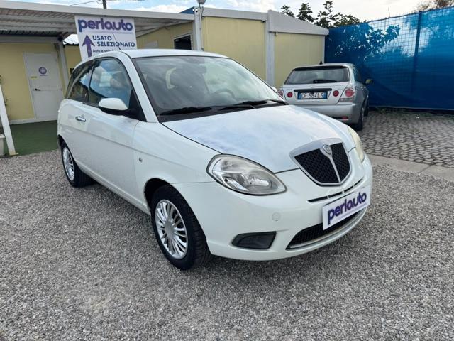 LANCIA Ypsilon 1.3 MJT 75 CV Versus