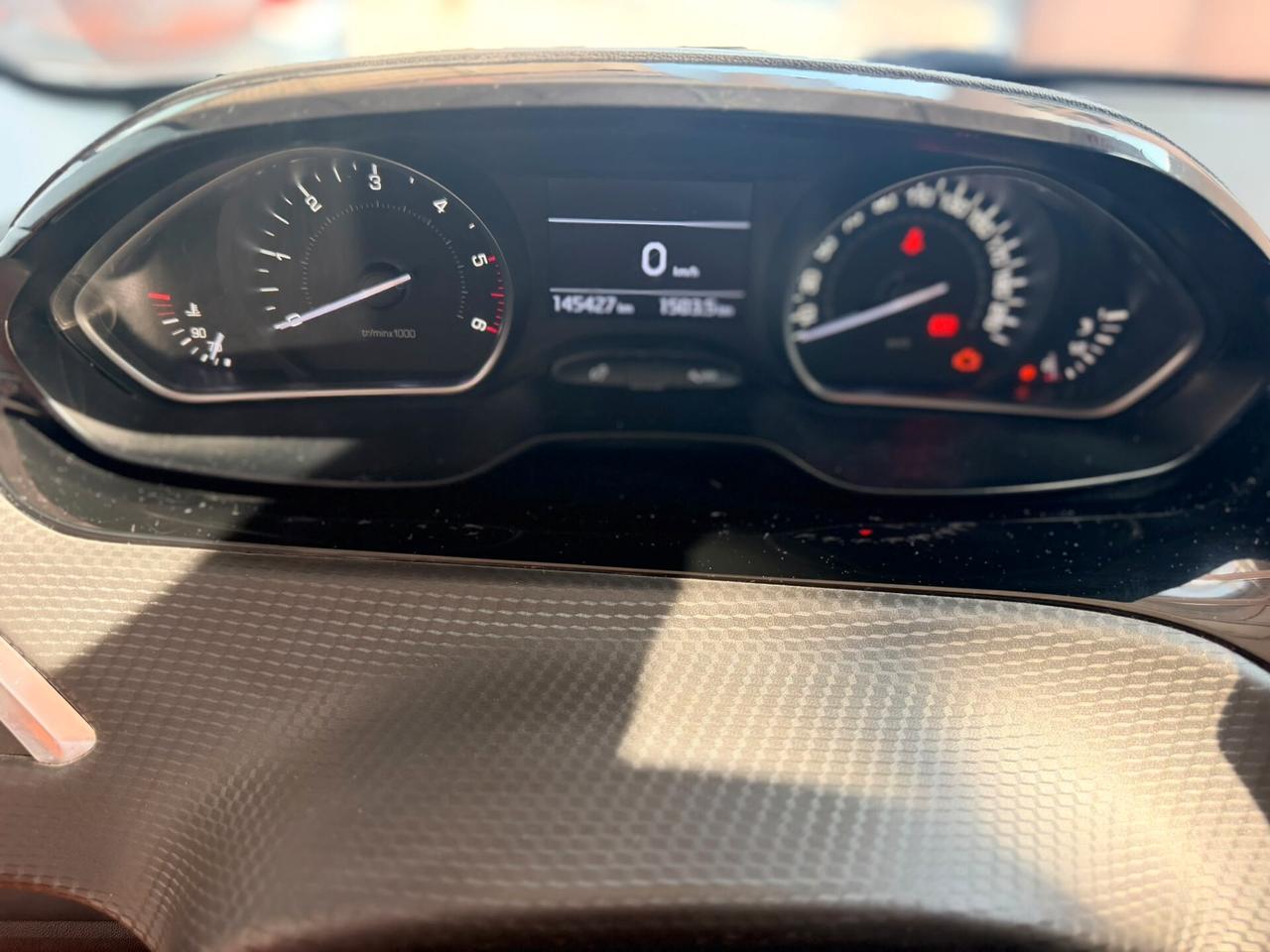 Peugeot 208 BlueHDi 100 5 porte Allure