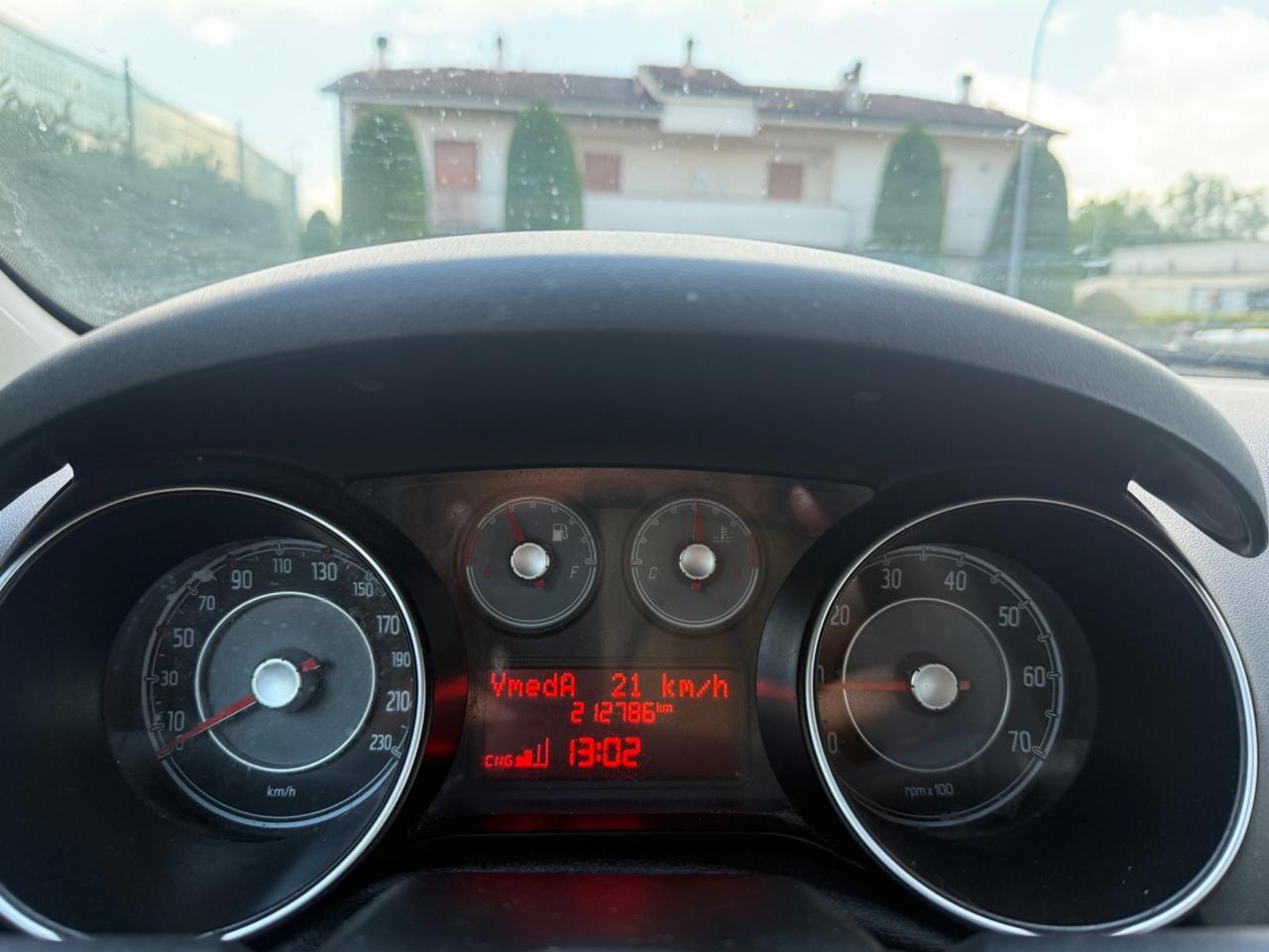 FIAT GRANDE PUNTO EVO 1.4 METANO 2028 11/2012