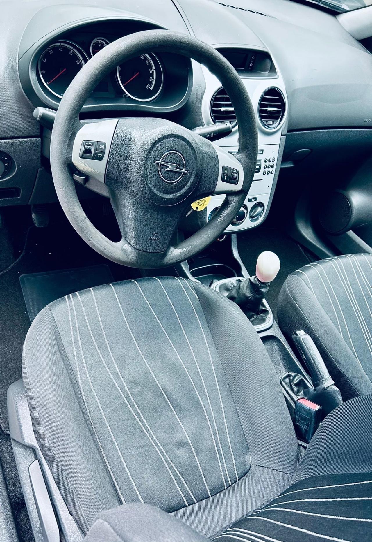 Opel Corsa 1.2 80CV GPL