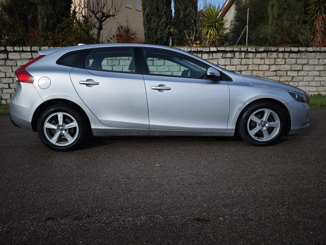 Volvo V40 D2 1.6 Momentum