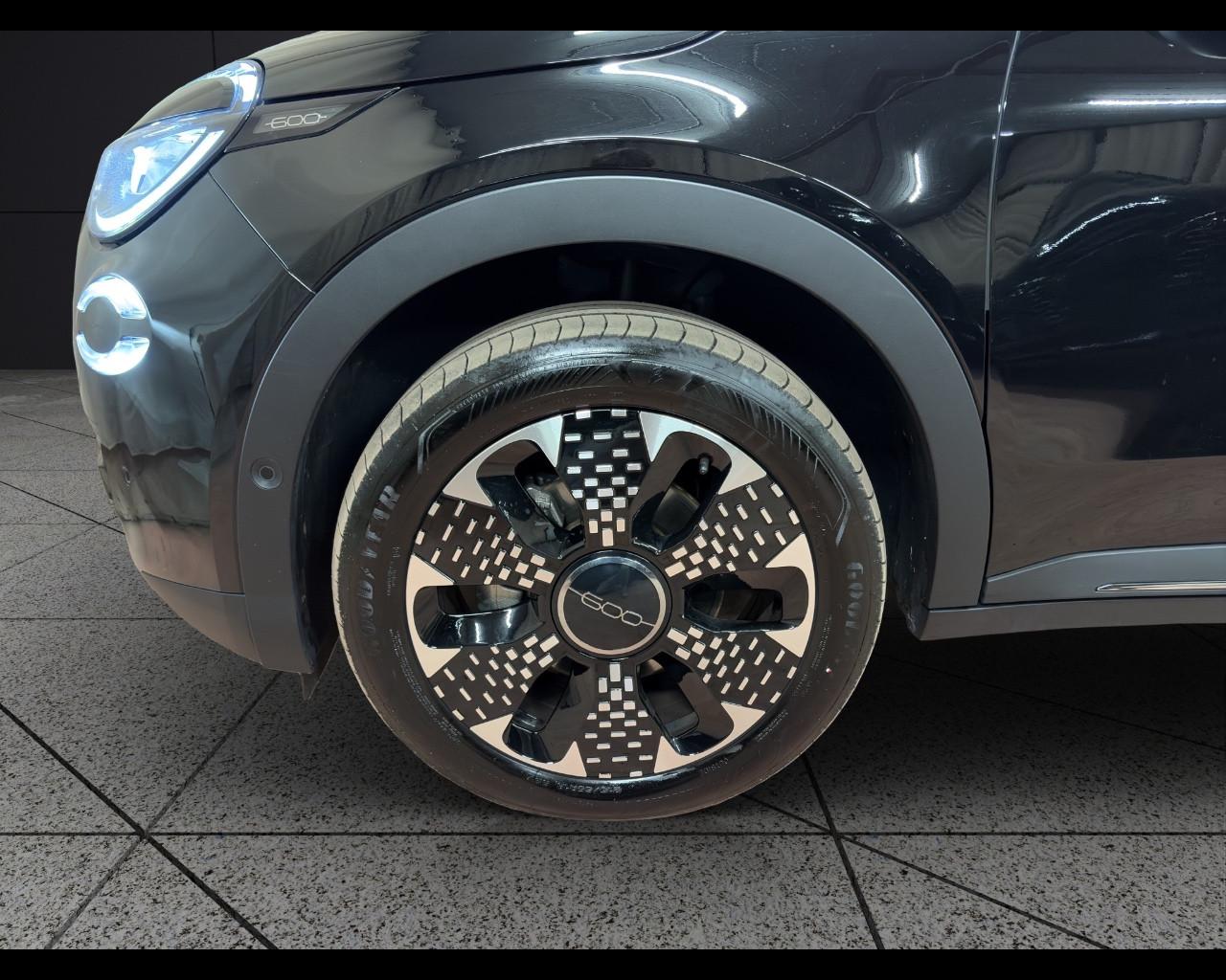 FIAT 600 Hybrid 110 CV DCT MHEV La Prima