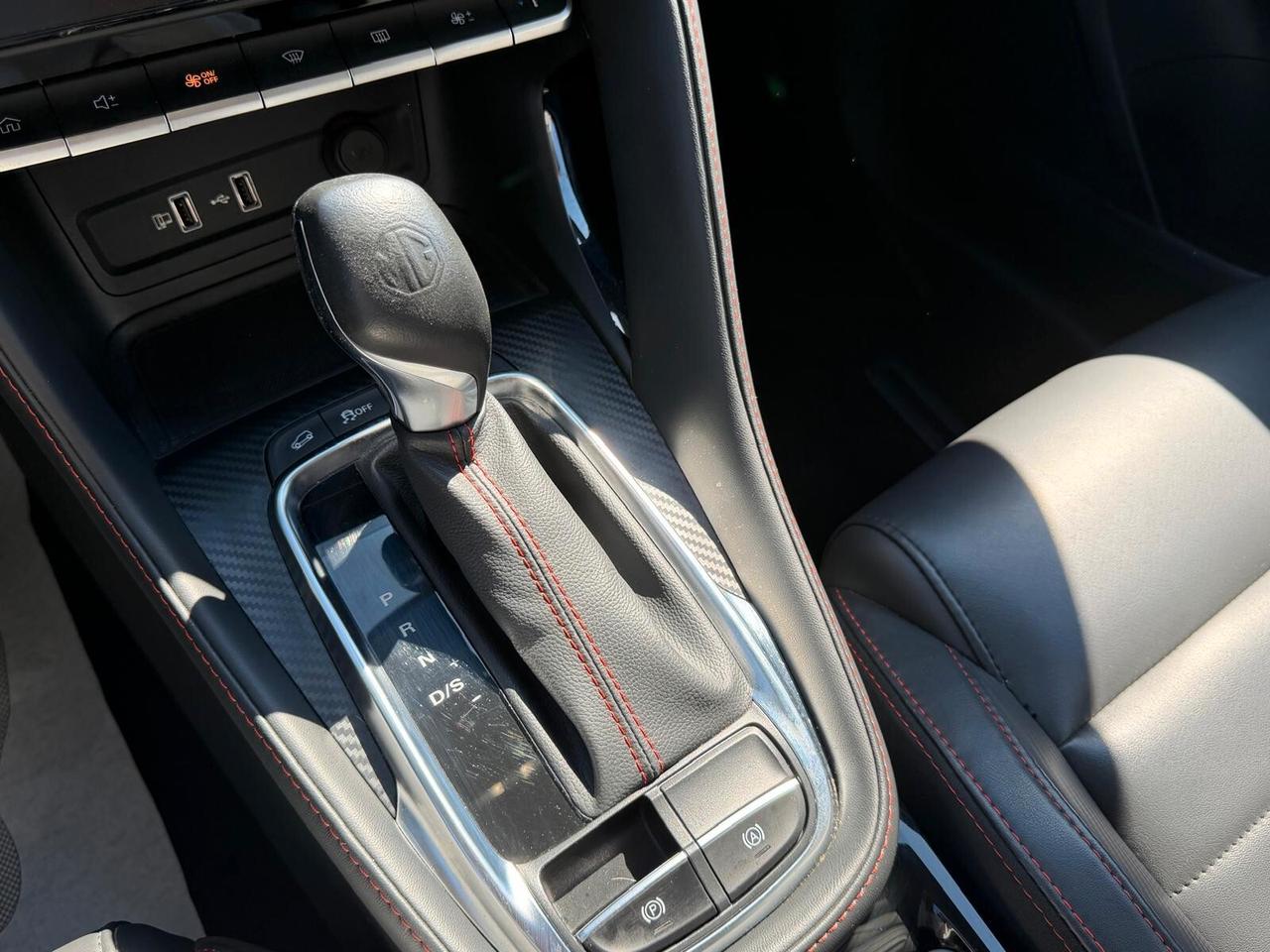 Mg ZS 1.0T-GDI AUTO. Luxury 111CV NEOP.