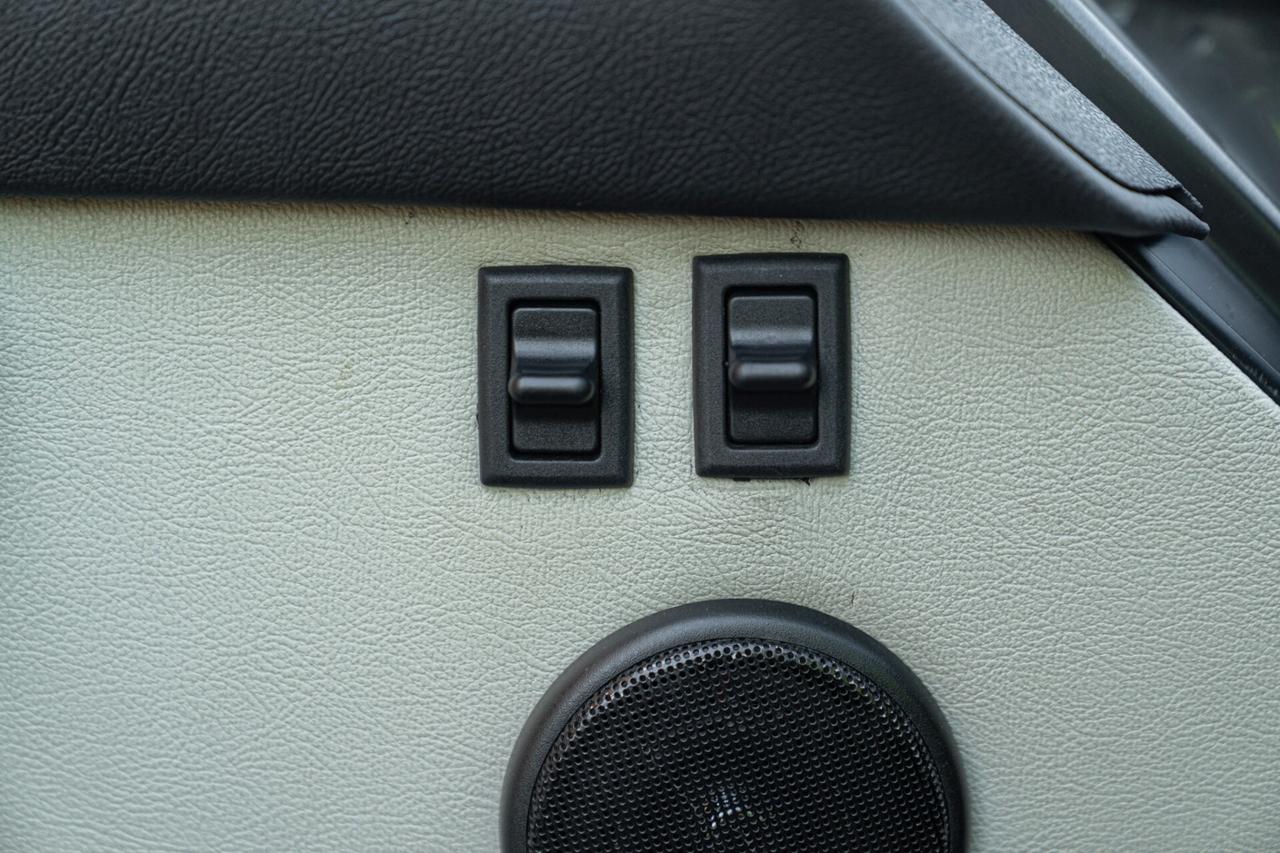 Porsche 964 (911) CARRERA 4 CABRIOLET - RDS01410