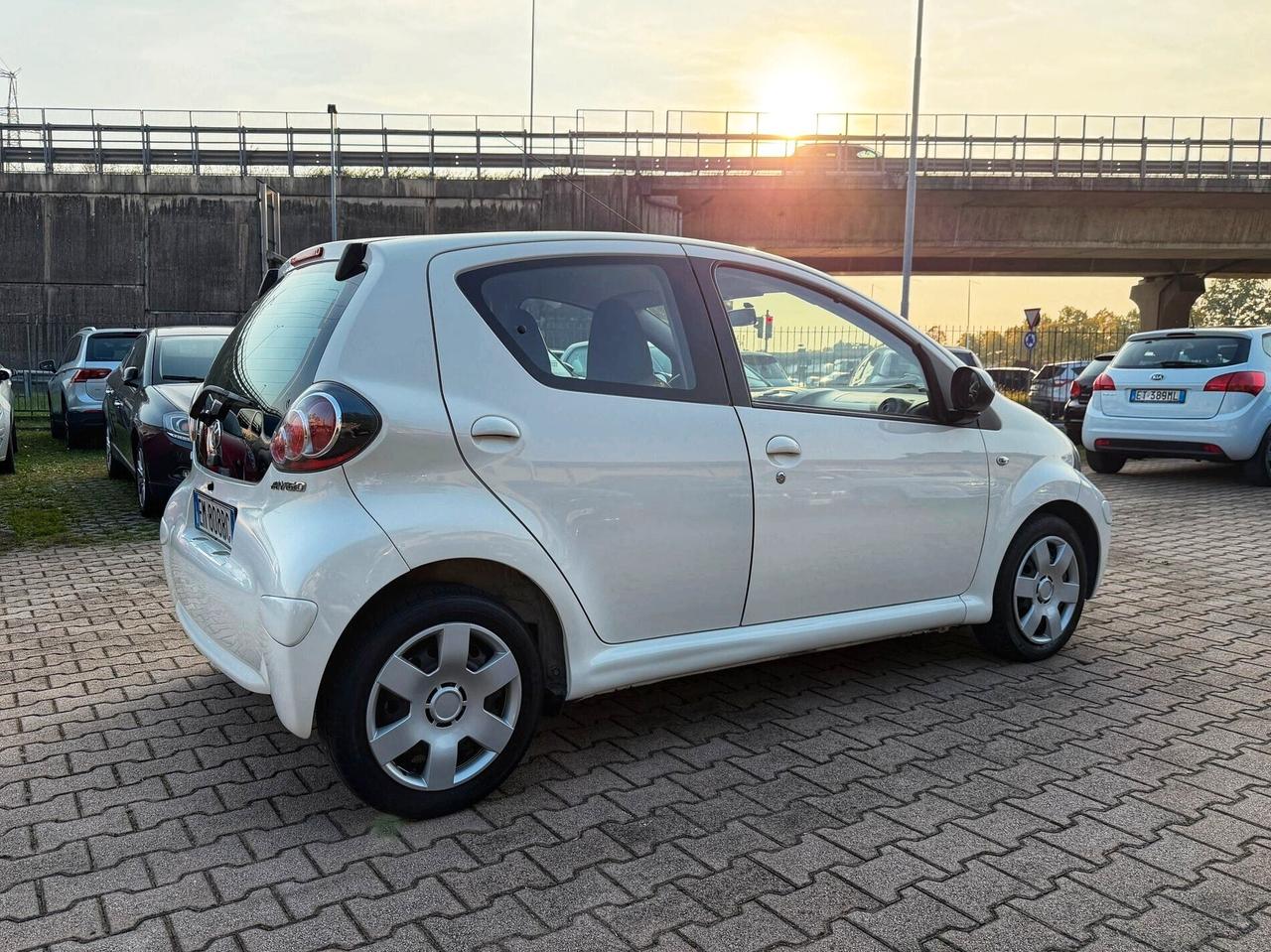 Toyota Aygo 1.0 12V VVT-i 5 porte AUTOMATICA