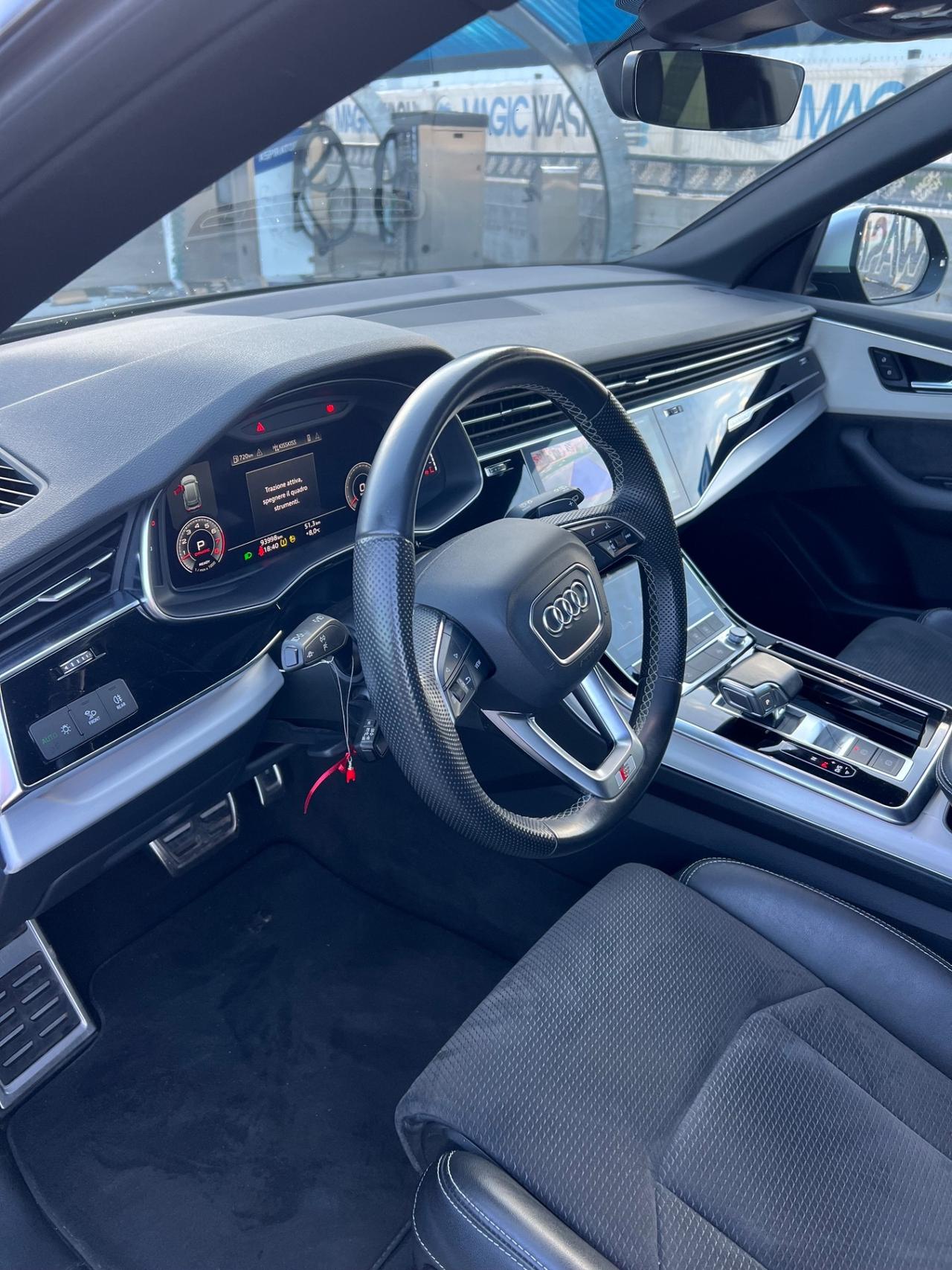 Audi Q8 SQ8 55 TFSI quattro tiptronic Sport