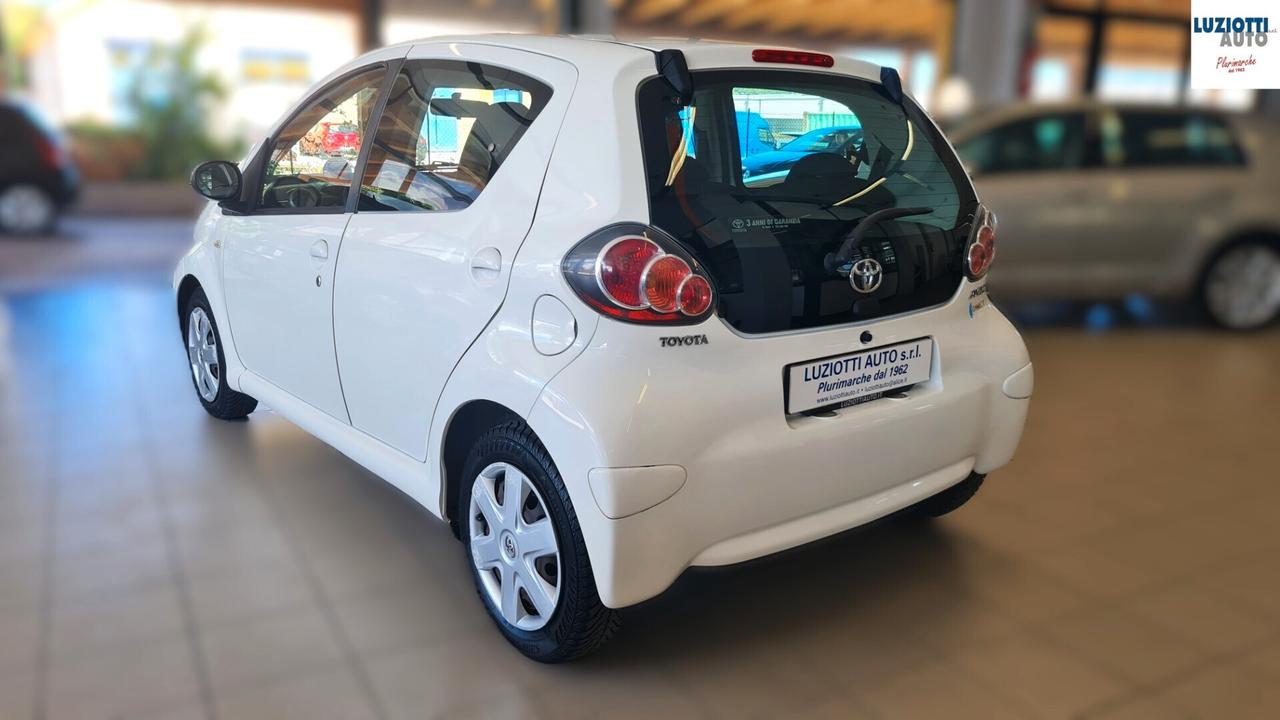Toyota Aygo 1.0 5P. CONNECT SOL