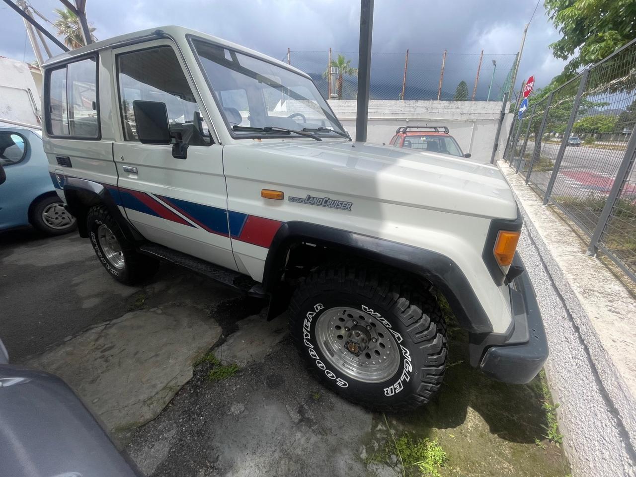 Toyota Land Cruiser II 2.4 turbodiesel SW LJ70 LX