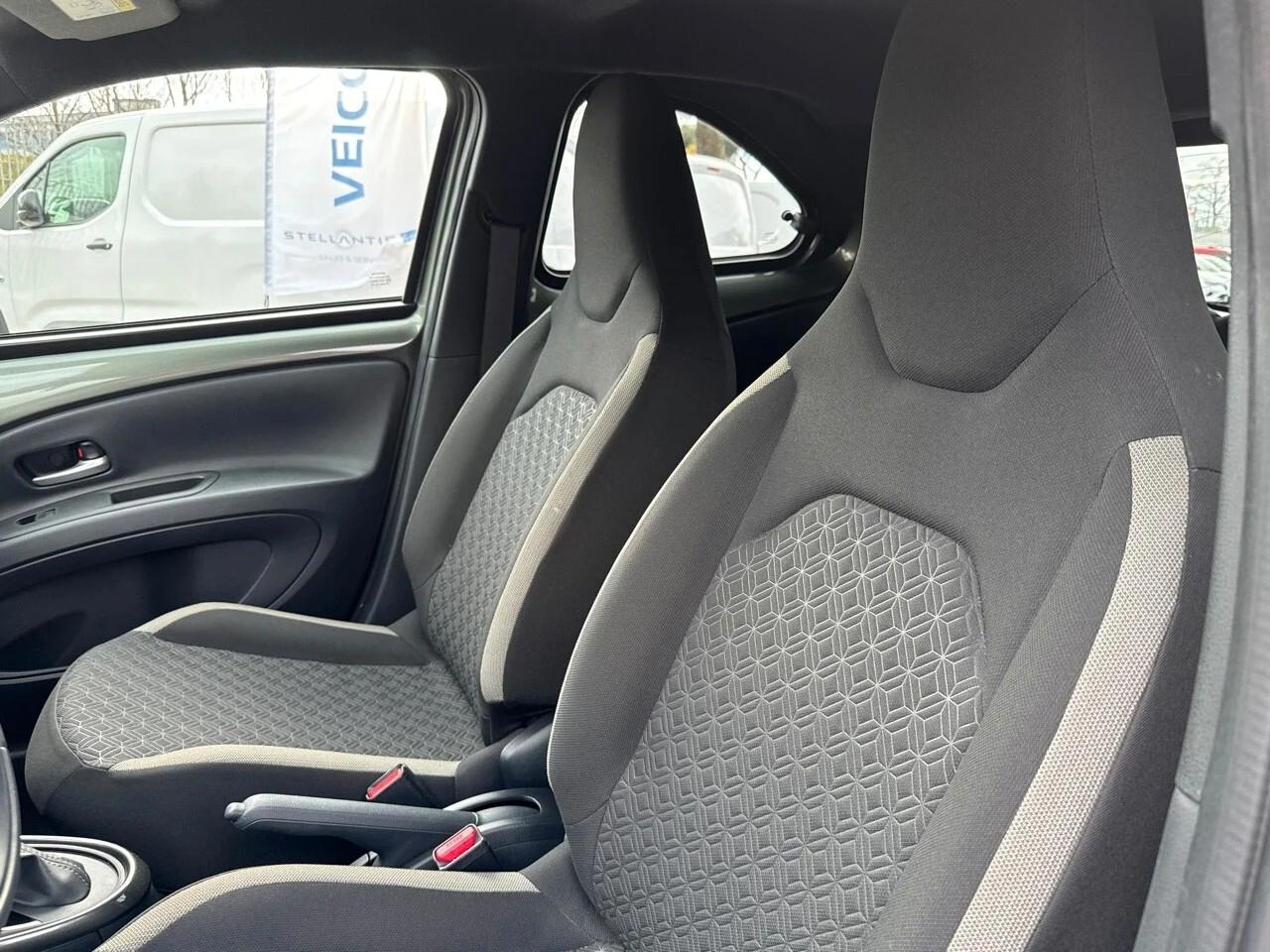 Toyota Aygo X 1.0 VVT-i 72 CV 5 porte Trend Air