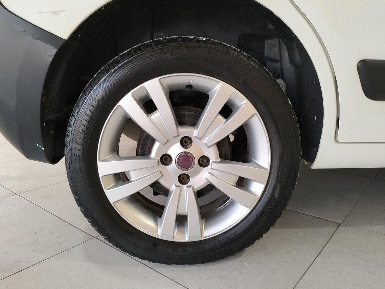 Fiat Qubo 1.4 8v natural power Dynamic 70cv E6