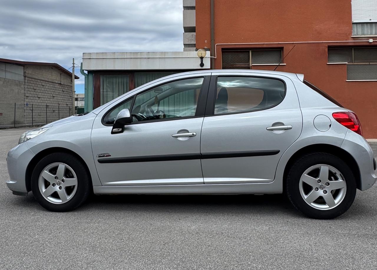 Peugeot 207 1.4 benzina soli 90.000km