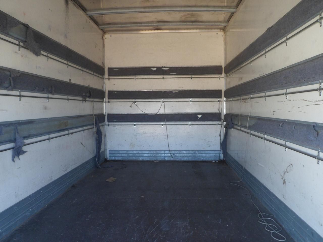Iveco Daily 35c16 furgonatura con pedana