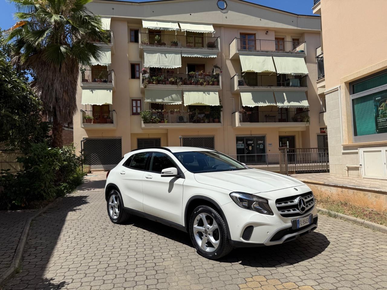 Mercedes-benz GLA 200 GLA 200 d Automatic Business