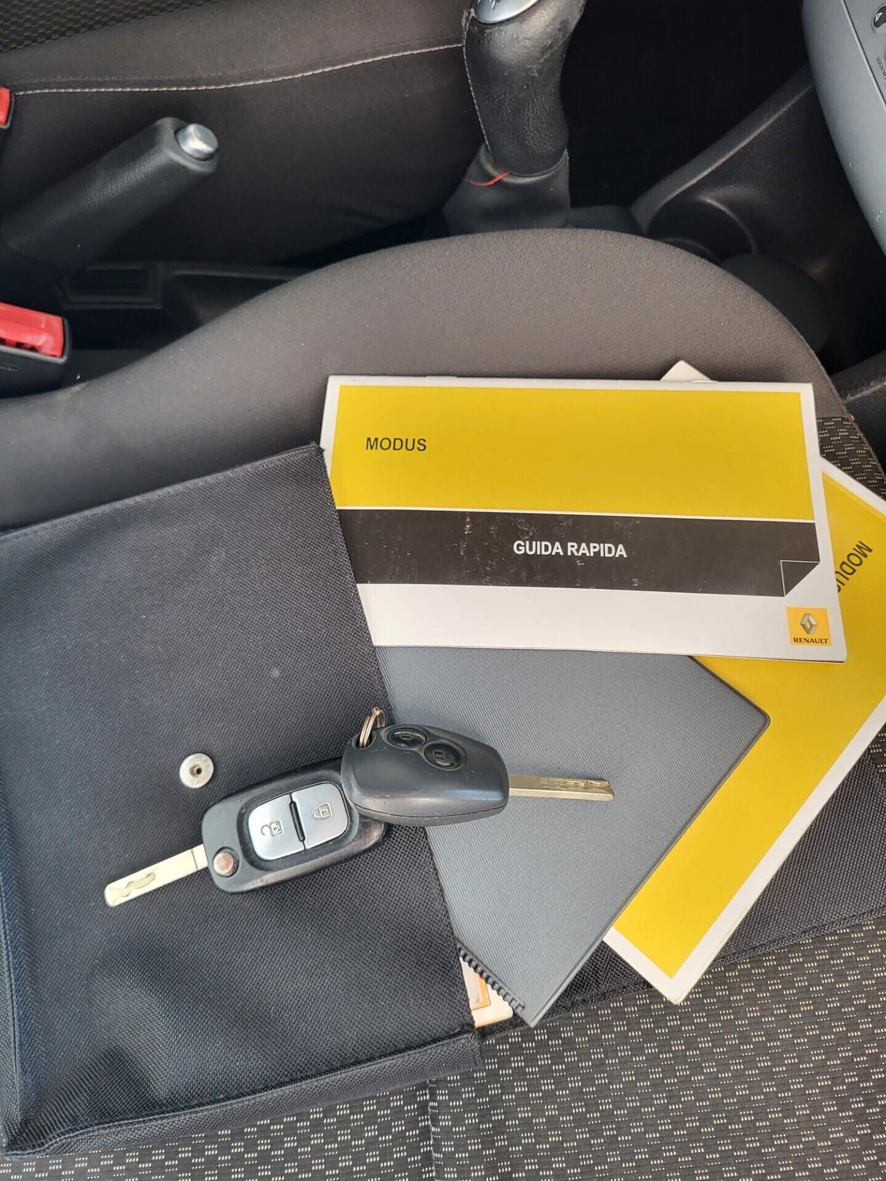 Renault Modus Grand 1.2 16V Dynamique