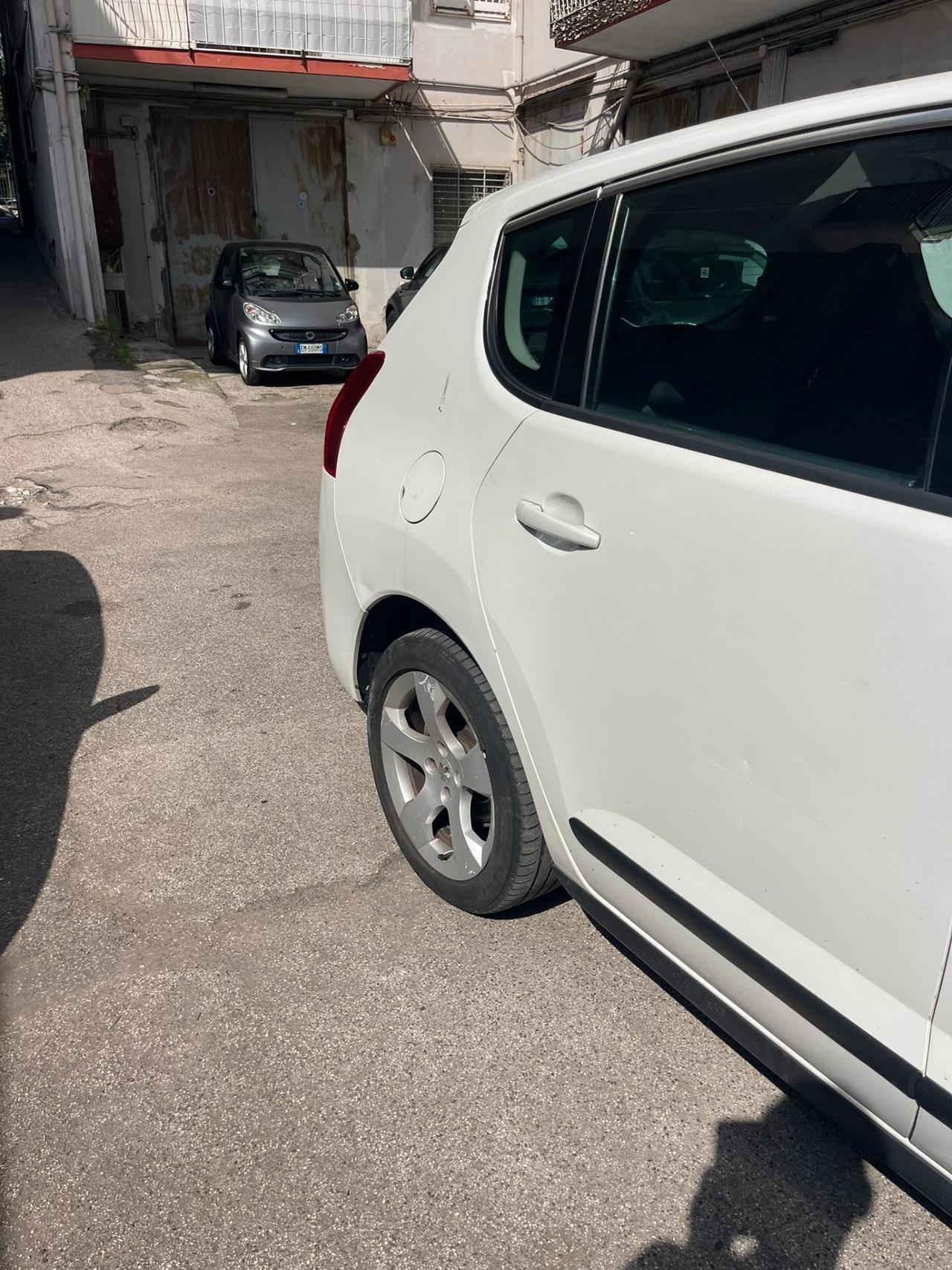 Peugeot 3008 1.6 HDi 112CV Business