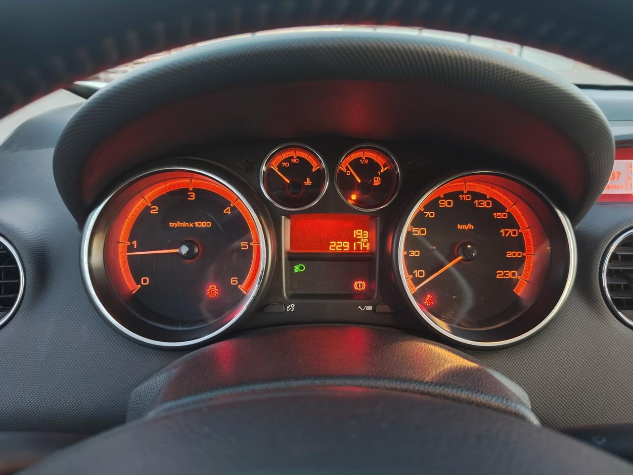 Peugeot 308 2.0HDi 140CV SW Ciel GANCIO TRAINO