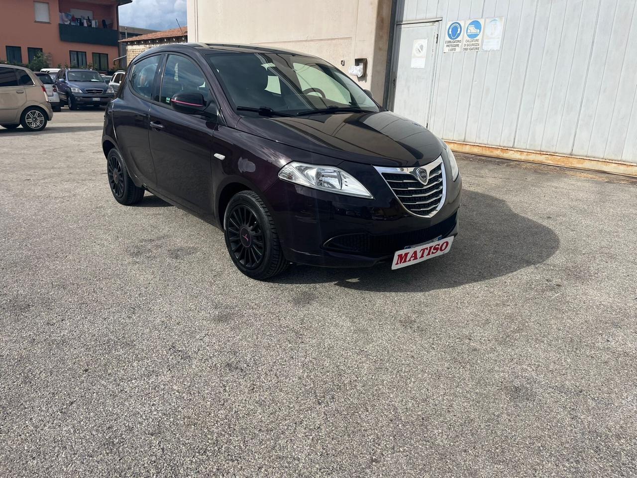 Lancia Ypsilon 1.2 69 CV 5 porte GPL Ecochic Silver