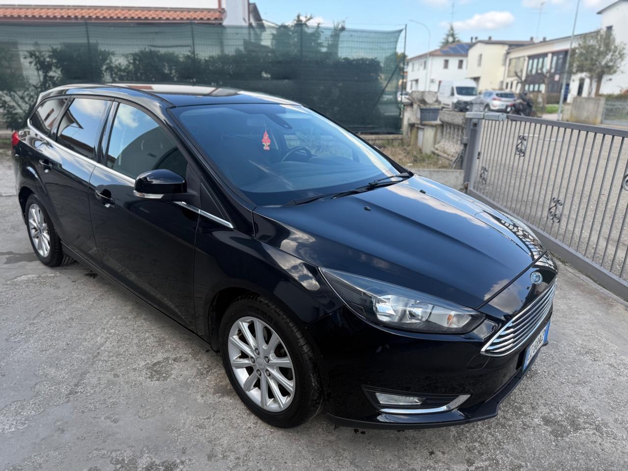 Ford Focus 1.5 TDCi TITANIUM NEOPAT. 2015 EURO 6
