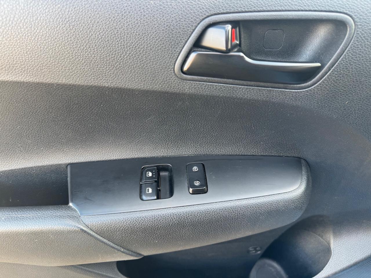 Kia Picanto 1.0cc 12V 67cv 5 porte Urban