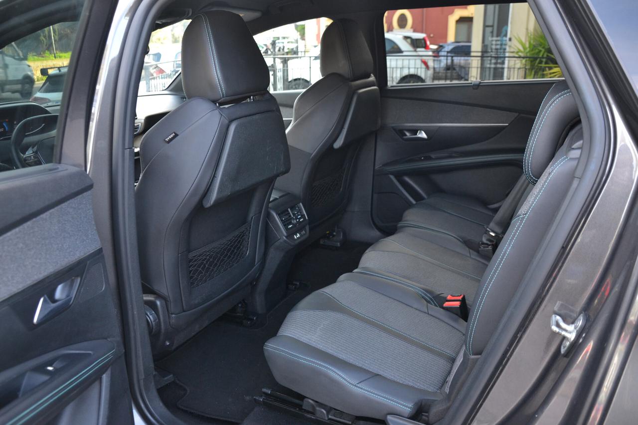 Peugeot 5008 1.5 HDi 130CV 7POSTI AUT.+NAV+LED+RCAM+PELLE+PDC