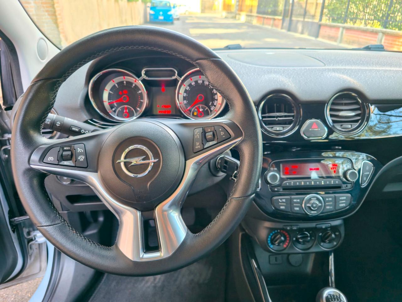Opel Adam
