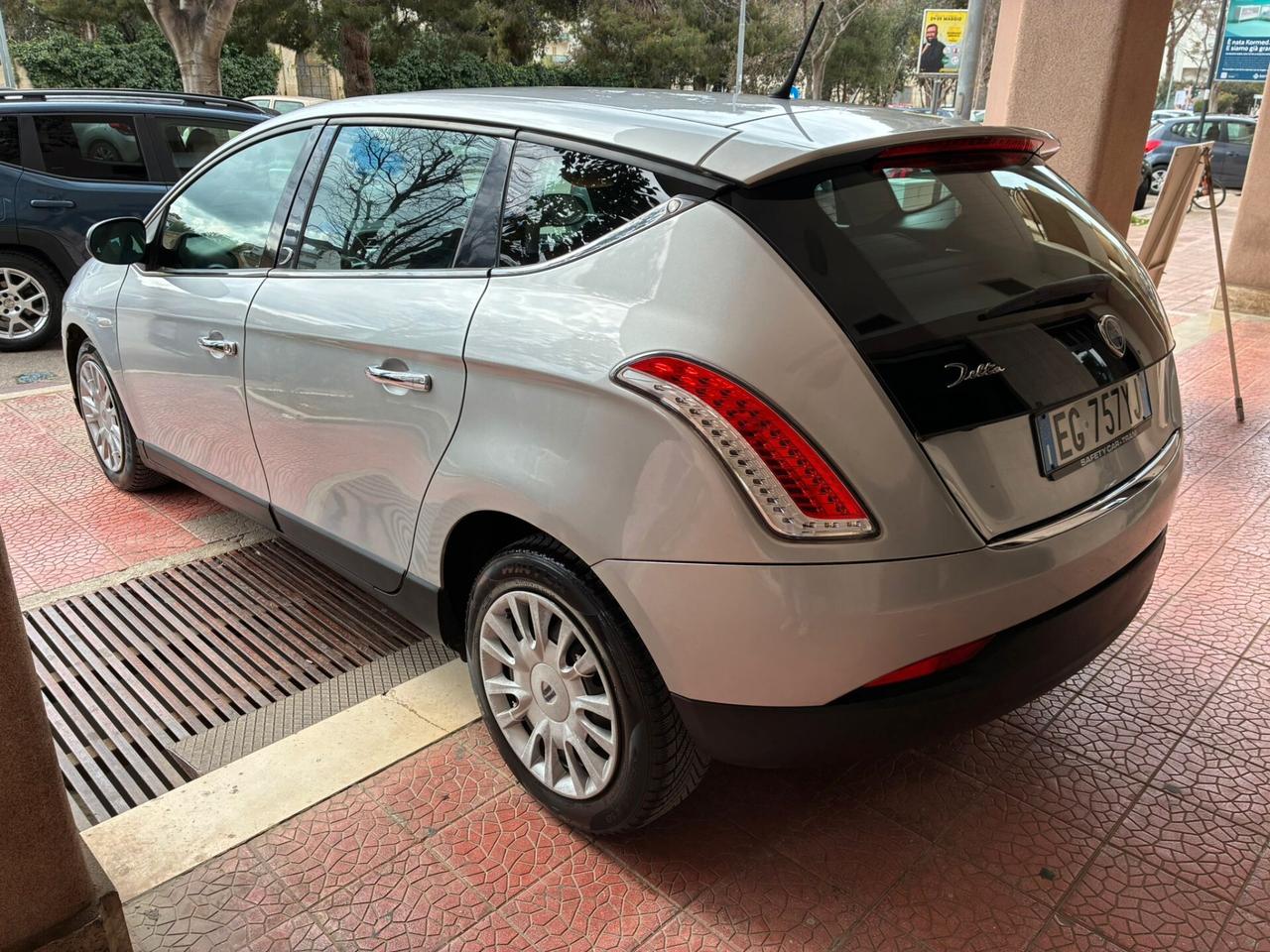 Lancia Delta 1.6 MJT 120cv perfetta-2011