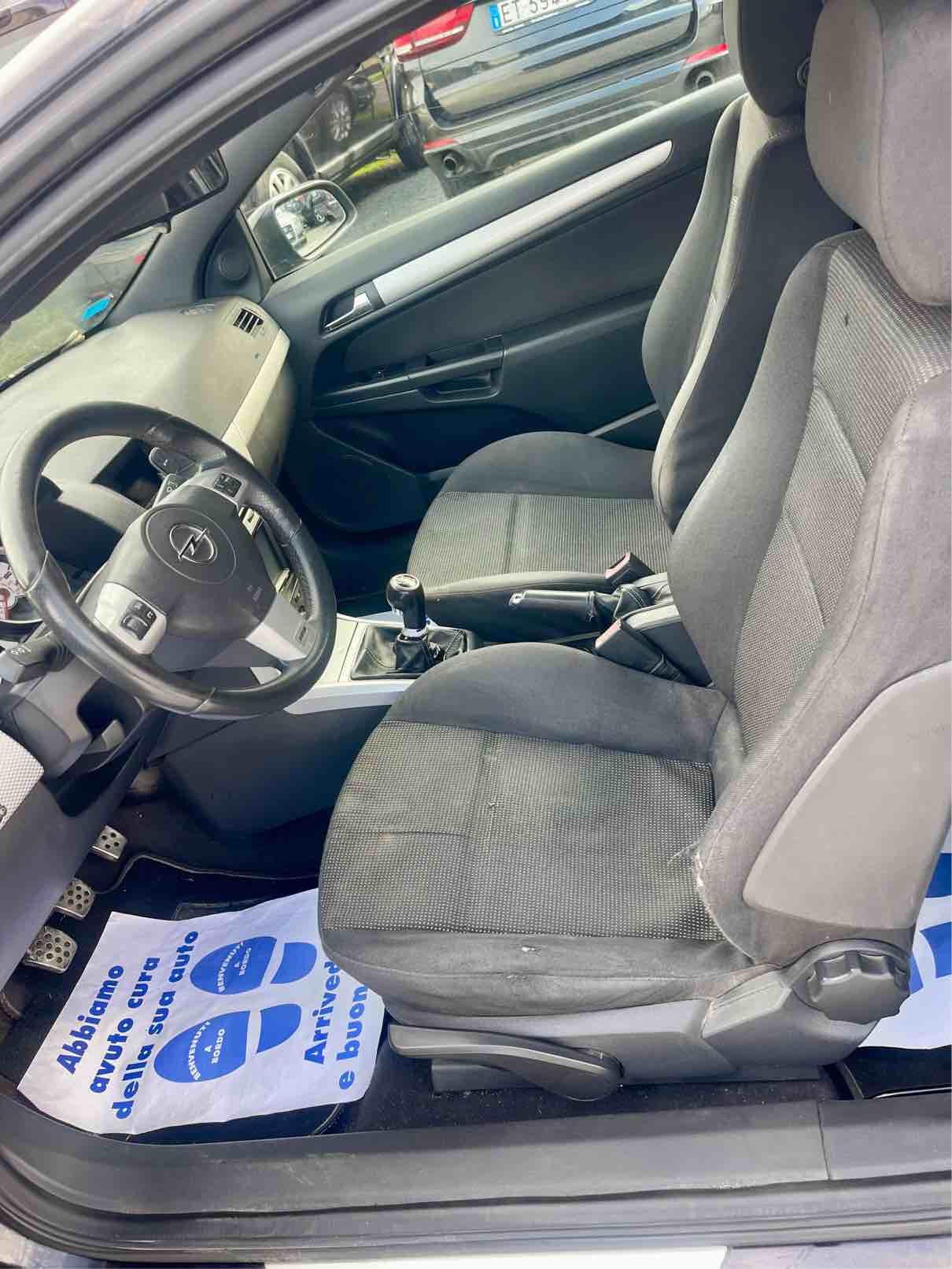 OPEL ASTRA GTC - 150 CV - SPORT