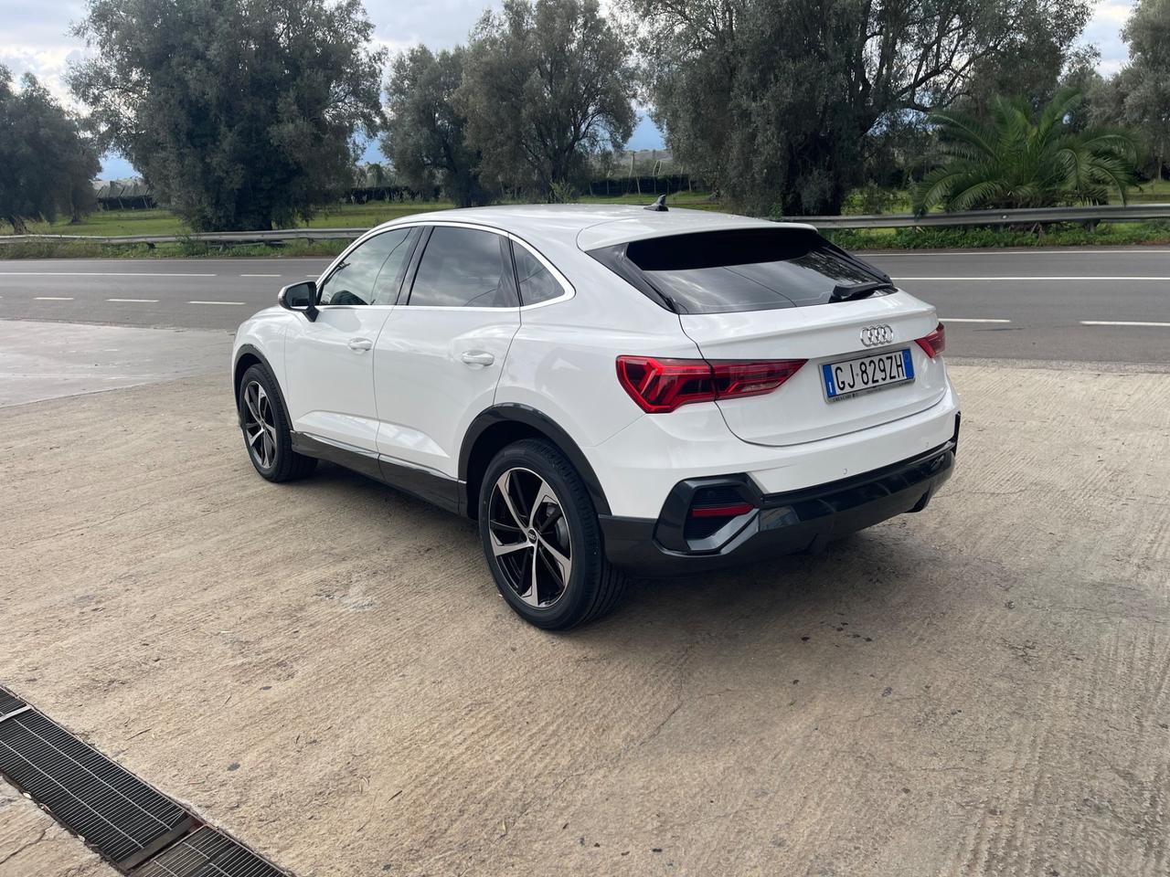 Audi Q3 35 TDI S tronic Business Advanced