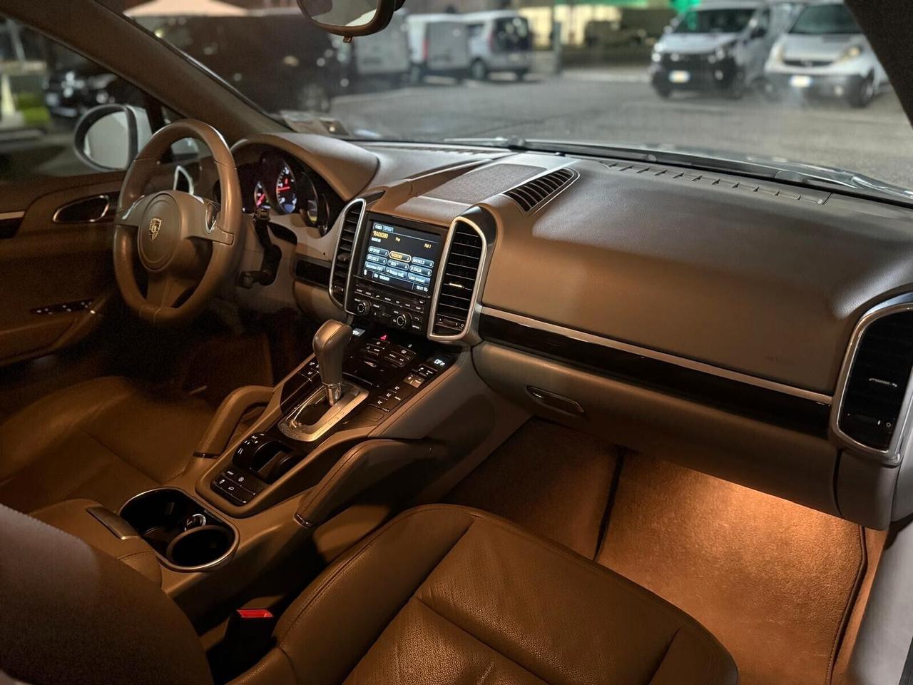 Porsche Cayenne 3.0 Diesel tiptronic 173000km