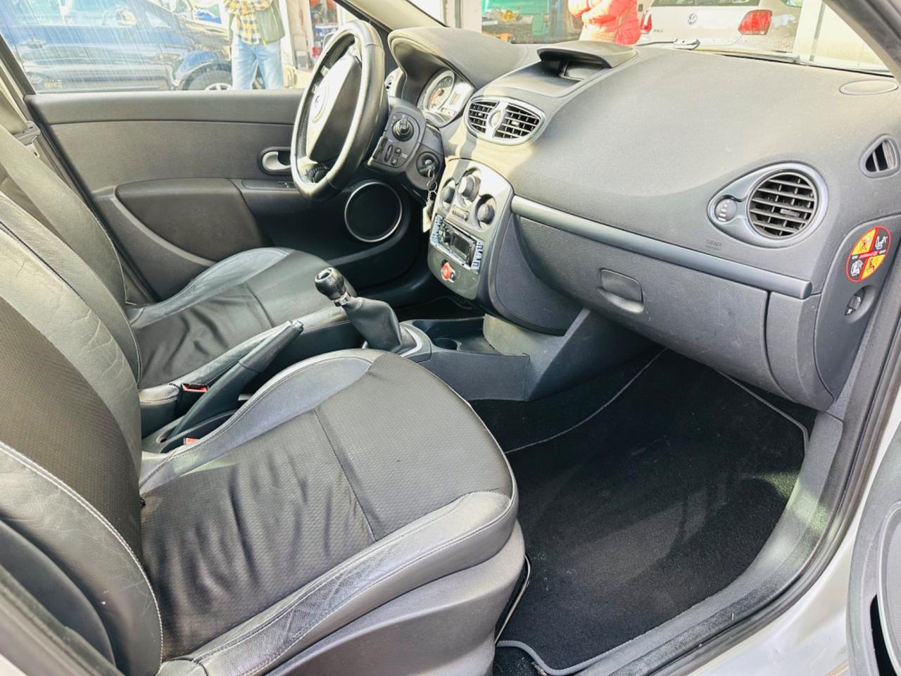 Renault Clio Storia 1.2 16V 5 porte Dynamique