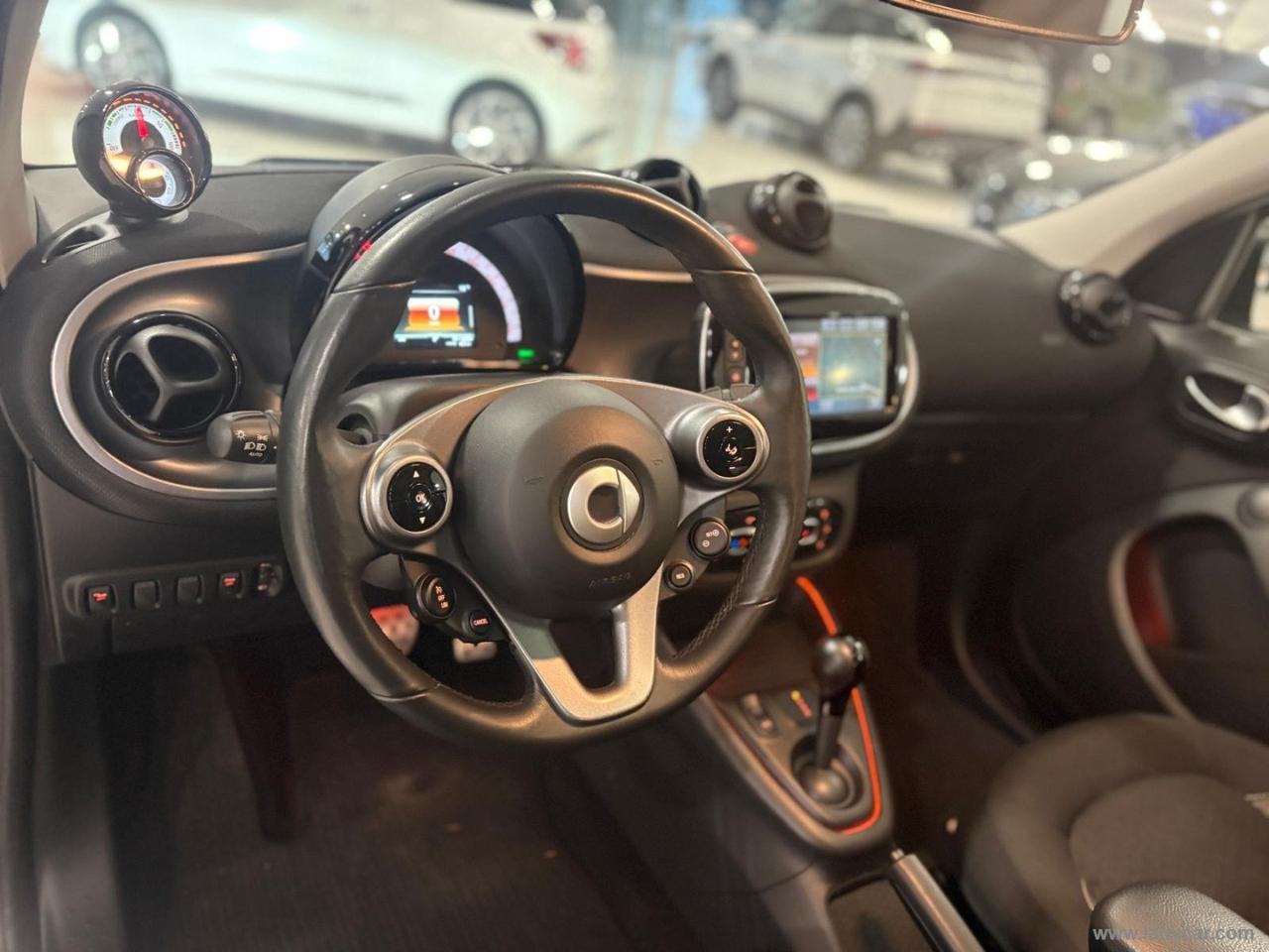 SMART forfour EQ Pulse