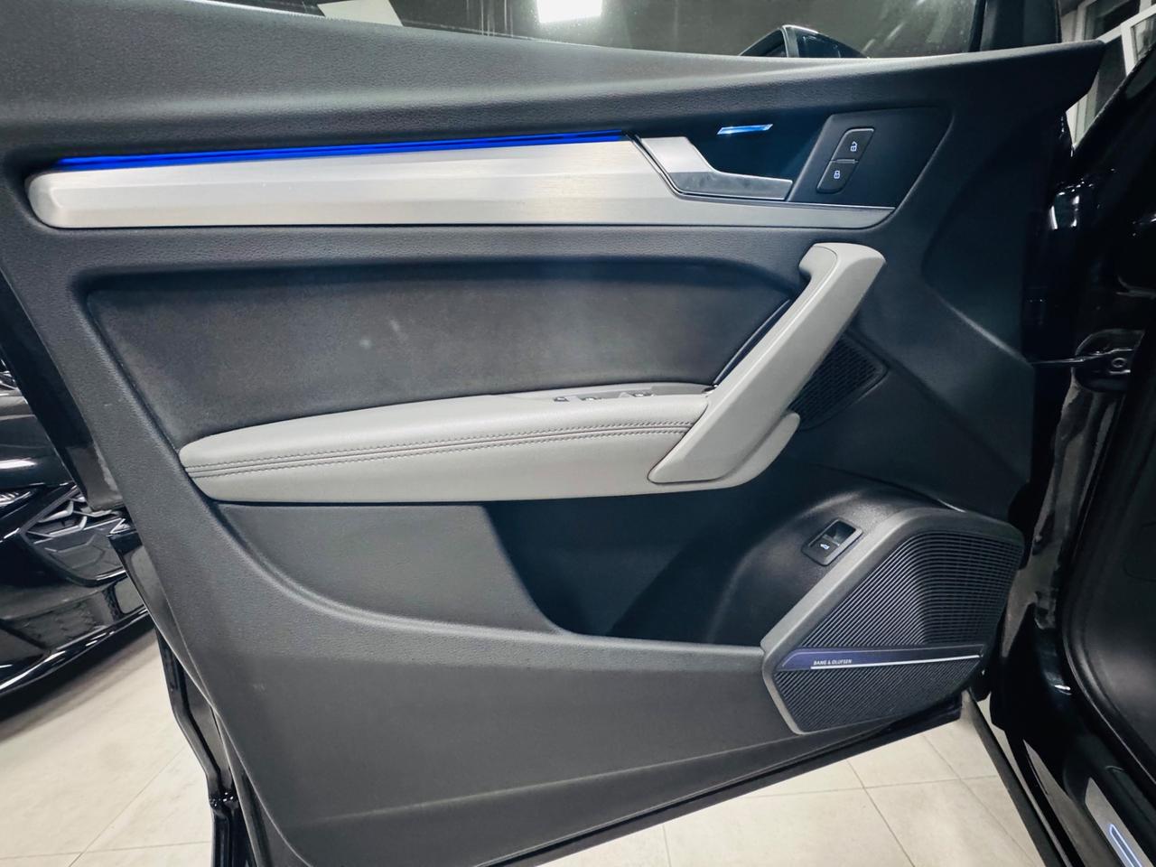 AUDI SQ5 SPORTBACK TDI HYBRID IDENTITY BLACK